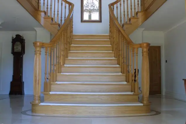 curved staircase