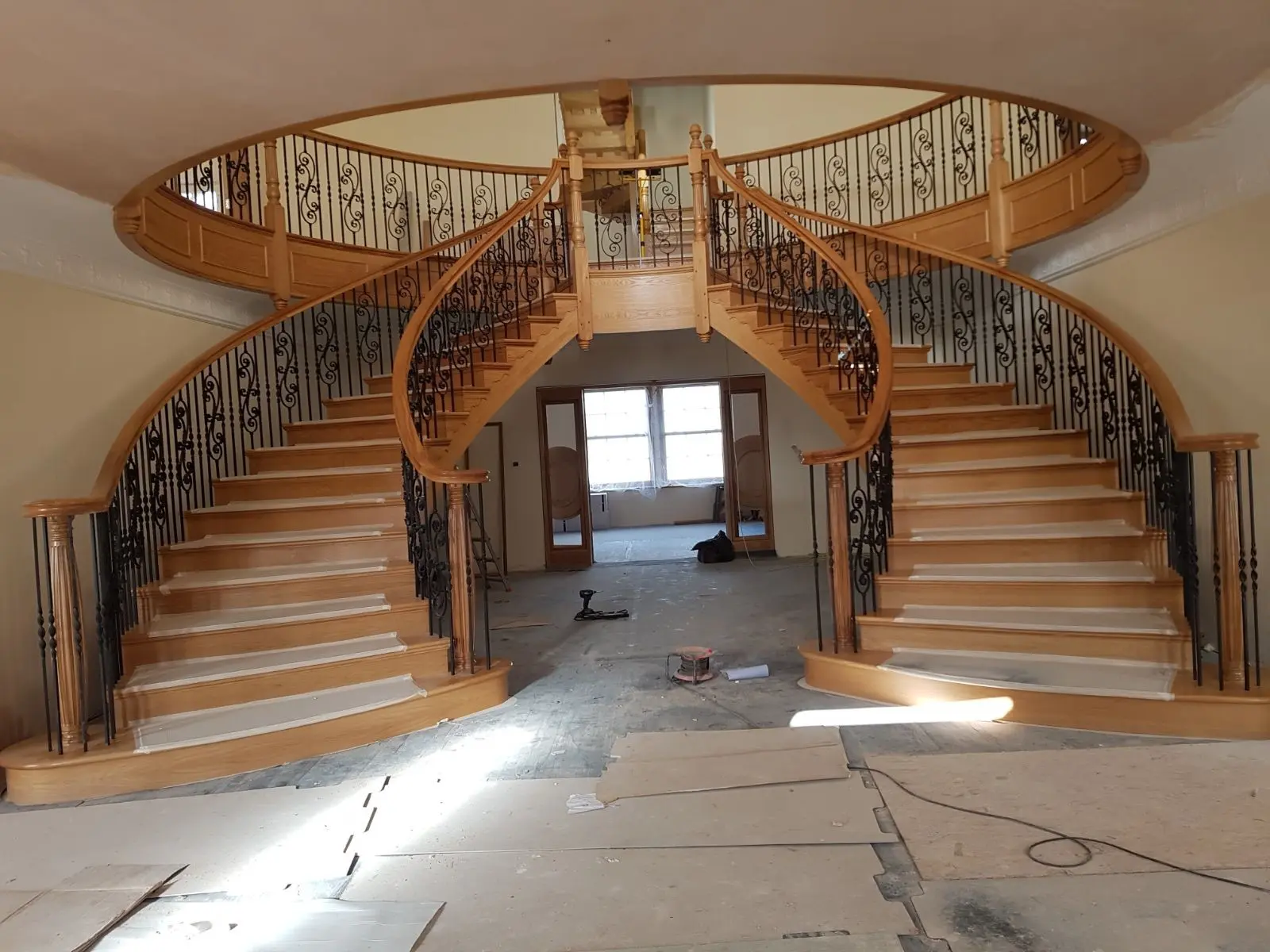 curved staircase