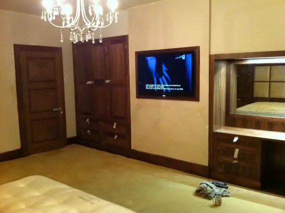 chamberlin 2 internal sliding doors
