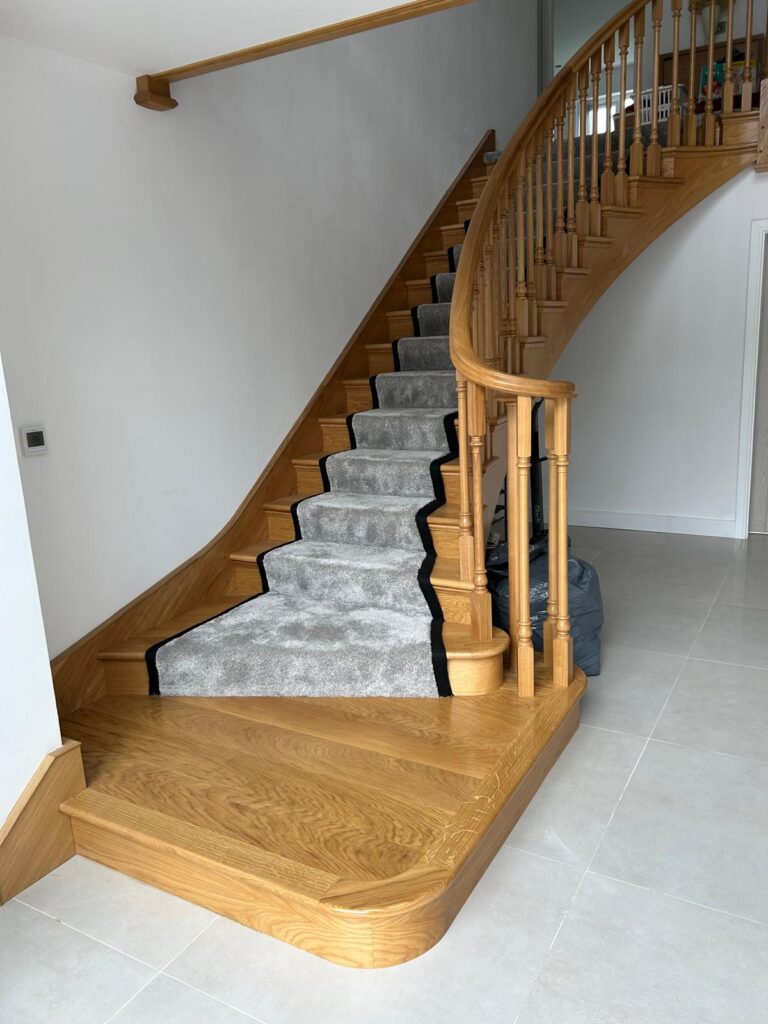 7de2444e-d00f-4dfa-abe6-16c033c3111e curved staircase uk